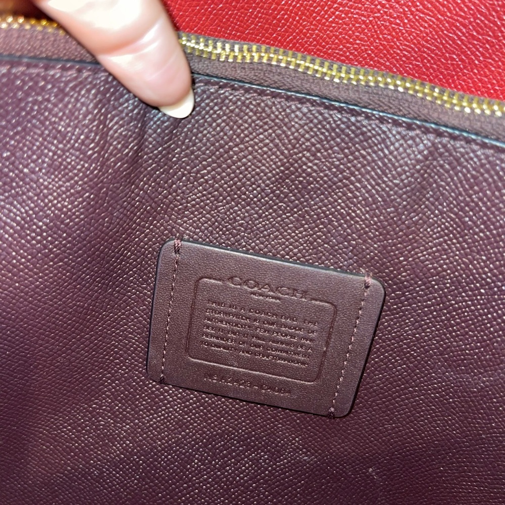 Coach Black Pebbled Leather Tote with Red Interior and Matching Wallet - Picture 6 of 6